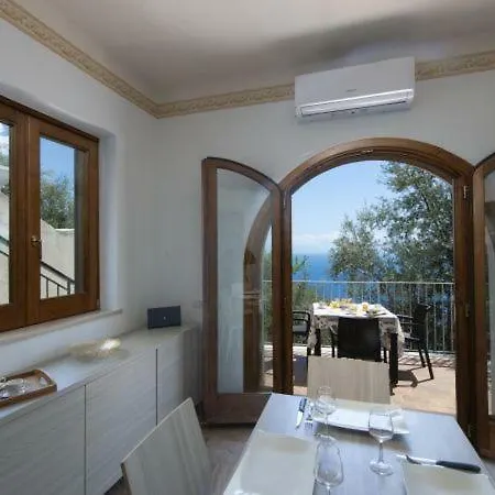 Apartmán Sleeps 3 Air Con Wifi *